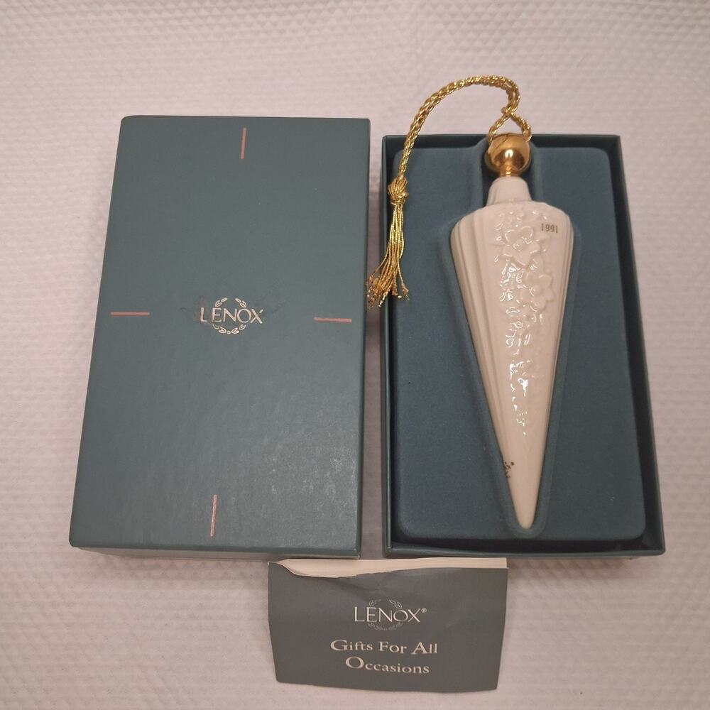 Lenox 1991 Annual Christmas Ornament Floral Spire 6" 24k Gold Trim w/Box